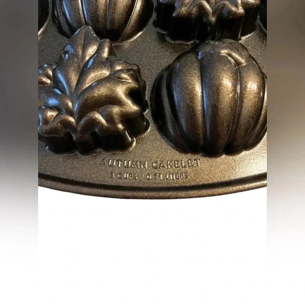 Nordic Ware Autumn Cakelet Pan Mold 3D Leaf Turkey Acorn Pumpkin Williams Sonoma